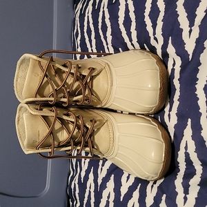 Adrienne vitamins water boots